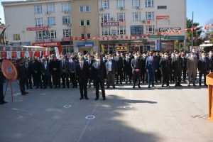 İlçemizde 29 Ekim Cumhuriyet Bayramı Çelenk Töreni