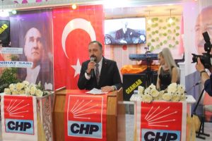 Dinar’da Cumhuriyet Balosuna Yoğun katılım