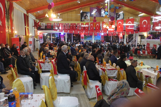 Dinar’da Cumhuriyet Balosuna Yoğun katılım 2 Dinarda Cumhuriyet Balosuna Yogun katilim 6