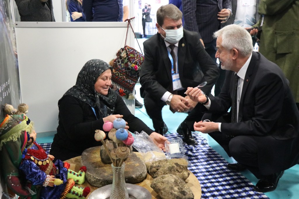 Başkan Sarı, 9. Antalya Şehircilik ve Teknoloji Fuarında 1 IMG 20211111 WA0024