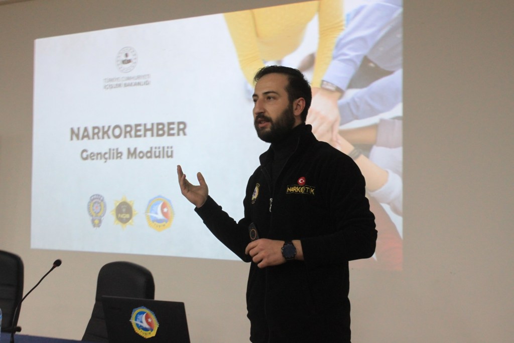 Uyuşturucu İle Mücadelede Narkotik Semineri Verildi