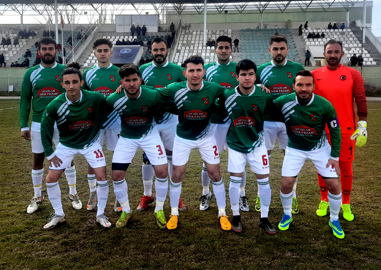 Dinar Belediye Spor 3 puanı 2 golle aldı