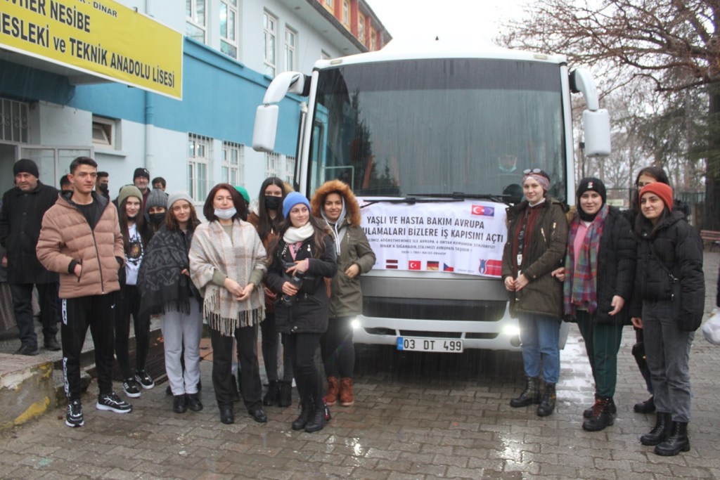 GEVHER NESİBE ÖĞRENCİLERİNE YURT DIŞINDA STAJ İMKÂNI 1 IMG 8361
