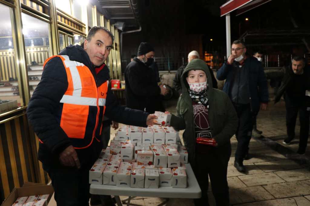 BELEDİYEMİZCE REGAİB KANDİLİNDE KANDİL SİMİDİ DAĞITILDI 3 IMG 20220203 WA0088