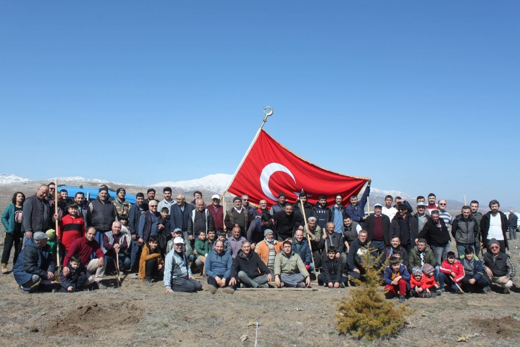 AFŞAR KÖYÜNDE AĞAÇ BAYRAMININ 28’İNCİSİ GERÇEKLEŞTİRİLDİ. 5 Afsar 7 1