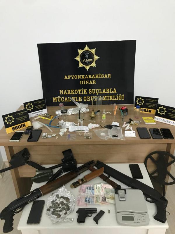 UYUŞTURUCU TACİRLERİNE NARKO DARBESİ