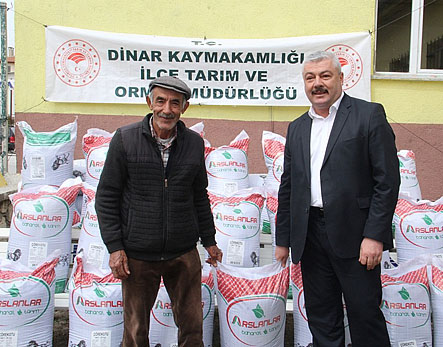 ÇİFTÇİLERE ALIM GARANTİLİ ÇÖREK OTU TOHUMU DAĞITILDI 2 Ziraar 1