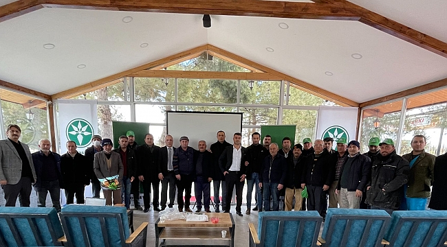 BAŞMAKÇI’DA ÇİFTÇİ TOPLANTISI