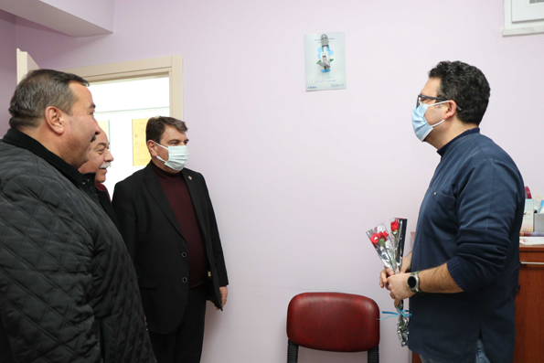 BAŞKAN SARI, SAĞLIK ÇALIŞANLARININ BAYRAMINI KUTLADI 3 haber resmi 5331