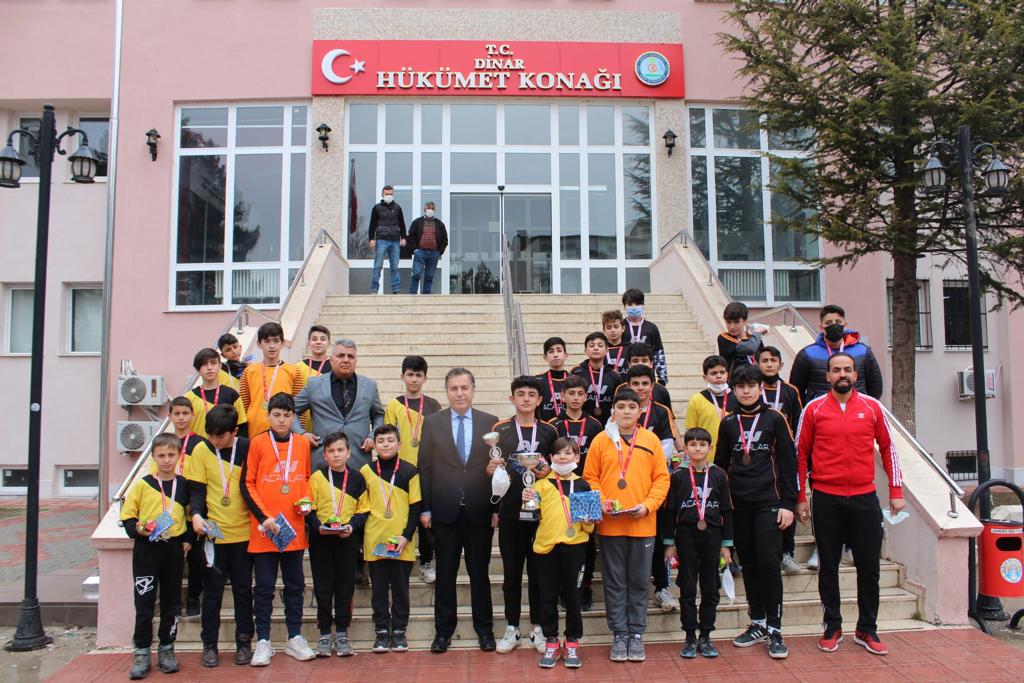 FUTBOL'DA, AFYON ŞAMPİYONU ÖĞRENCİLER 2 kAY 1