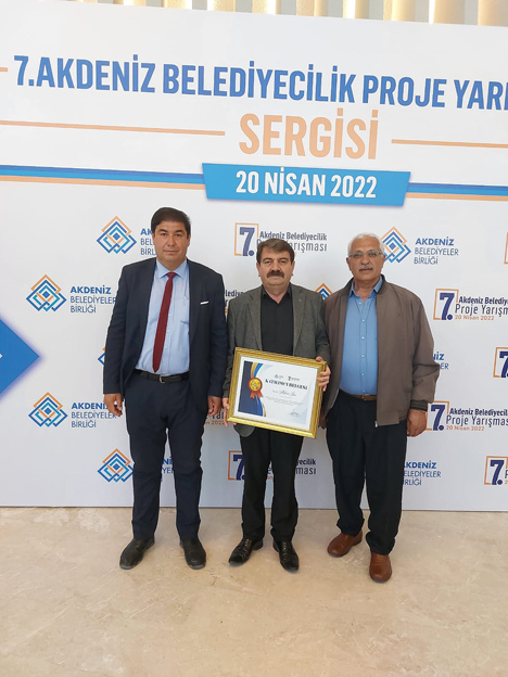 BAŞKAN SARI, 7. AKDENİZ BELEDİYECİLİK PROJE YARIŞMASI ÖDÜL TÖRENİNE KATILDI 4 2022 04 21 04 40 37
