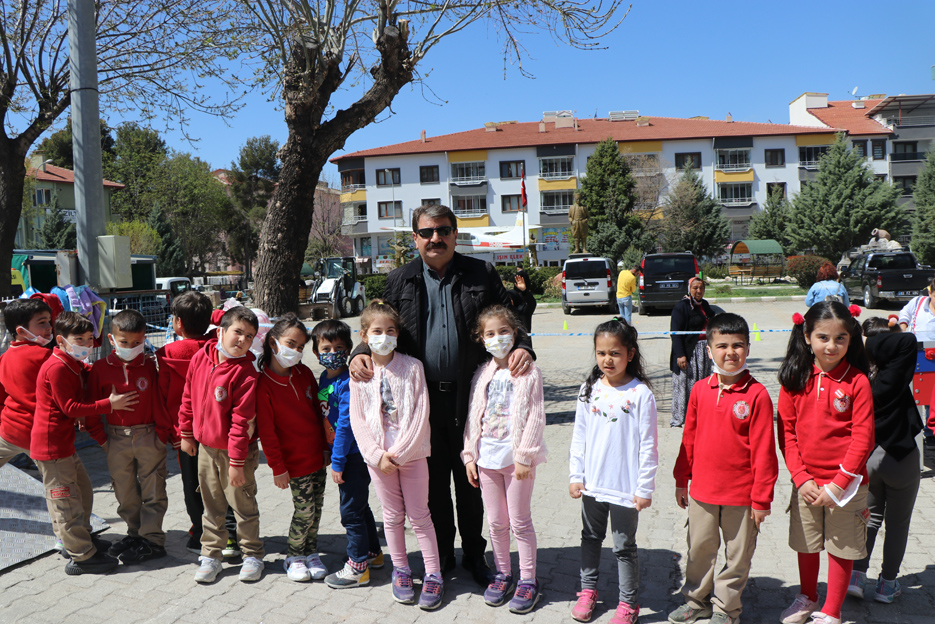 BAŞKAN SARI, “ÇOCUK FESTİVALİMİZ YOĞUN BİR KATILIMLA GERÇEKLEŞTİ” 5 Cocuk 4