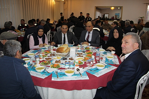 DİNAR KAYMAKAMLIĞINDAN ŞEHİT AİLELERİMİZE VE GAZİLERİMİZE İFTAR YEMEĞİ 6 Gazi 4