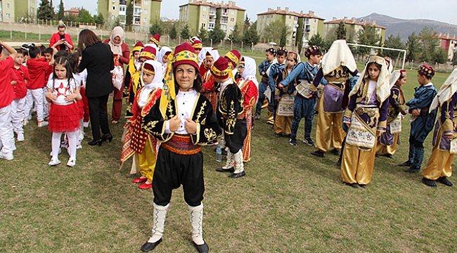 dinar da 23 nisan coskuyla kutlandi