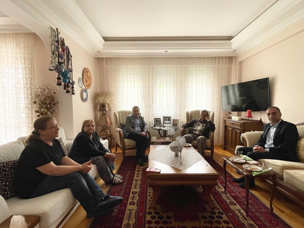 KAYMAKAMIMIZ BAYRAMIN İLK GÜNÜNDE ŞEHİT İLHAN AVCI’NIN AİLESİ ve KIBRIS GAZİLERİMİZİN MİSAFİRİ OLDU 2 IMG 20220503 WA0007