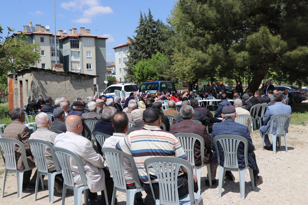 BAŞKAN SARI; “VATANDAŞLARIMIZIN TALEP VE İSTEKLERİNE ÇÖZÜM ÜRETMEYE DEVAM EDİYORUZ” 2 mahalle toplantisi 6