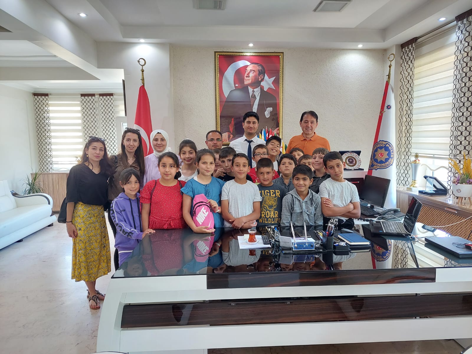 Haydarlı İlkokulu Öğrencilerinden Emniyet Müdürü Pulat’ı Ziyaret