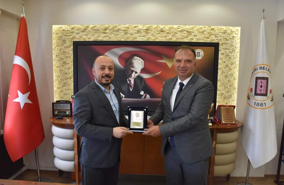 TÜRK HAVA KURUMU’NDAN BAŞKANIMIZA PLAKET