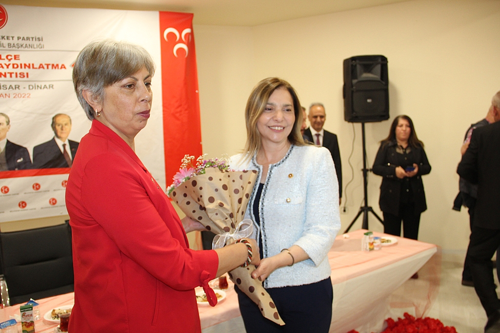 DİNAR’DA MHP’Lİ 2 MİLLETVEKİLİ VE MYK ÜYELERİ HALKLA BULUŞTU 10 MHP 12