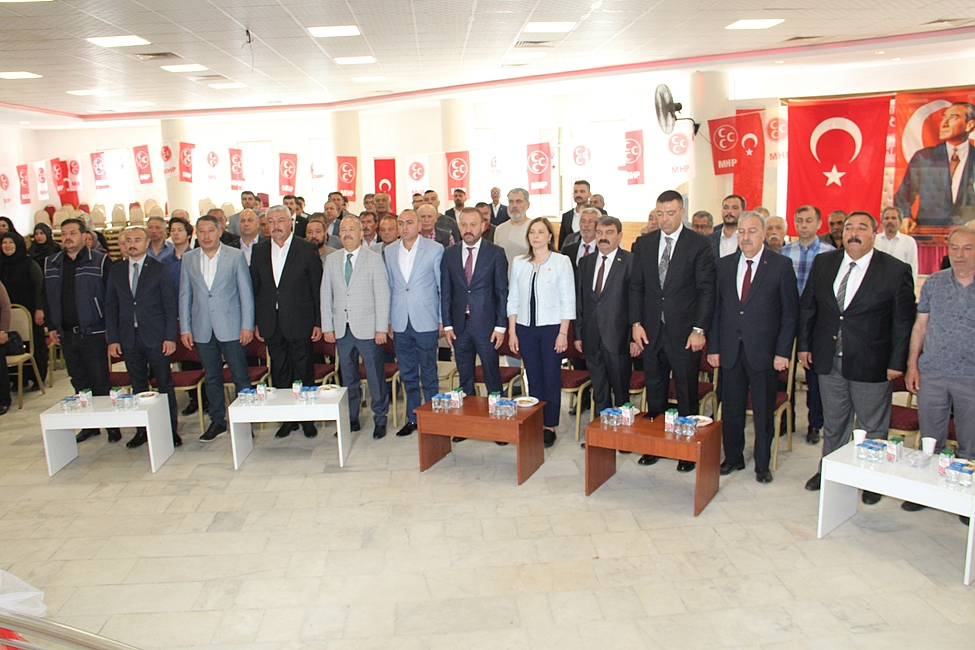 DİNAR’DA MHP’Lİ 2 MİLLETVEKİLİ VE MYK ÜYELERİ HALKLA BULUŞTU 5 MHP 7