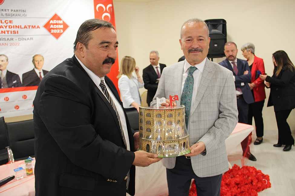 DİNAR’DA MHP’Lİ 2 MİLLETVEKİLİ VE MYK ÜYELERİ HALKLA BULUŞTU 6 MHP 9