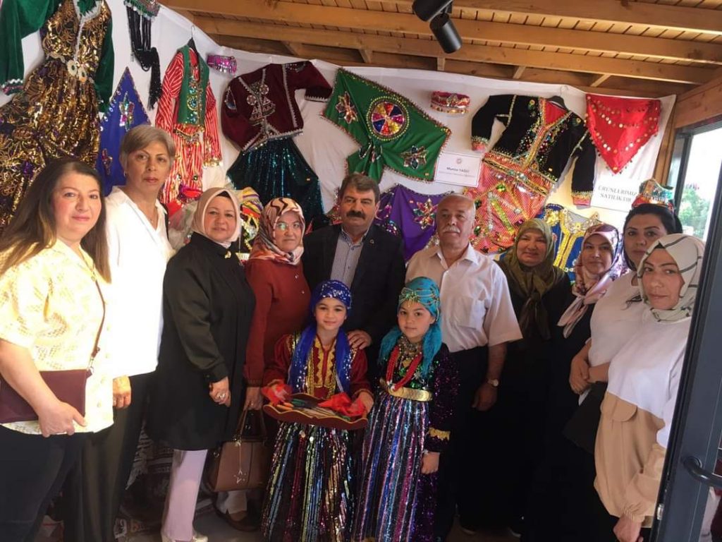 HALK EĞİTİM MERKEZİ YIL SONU SERGİSİ AÇILDI 2 Sergi