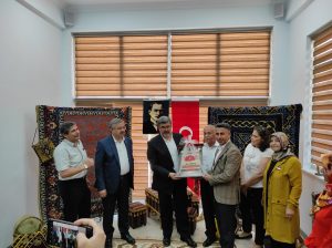 AK PARTİ MİLLETVEKİLLERİ ÖZKAYA VE YURDUNUSEVEN’İN DİNAR ZİYARETİ 5 Vekiller 5