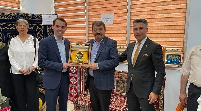 BAŞKAN NİHAT SARI, HALK EĞİTİM YIL SONU SERGİSİ AÇILIŞINA KATILDI