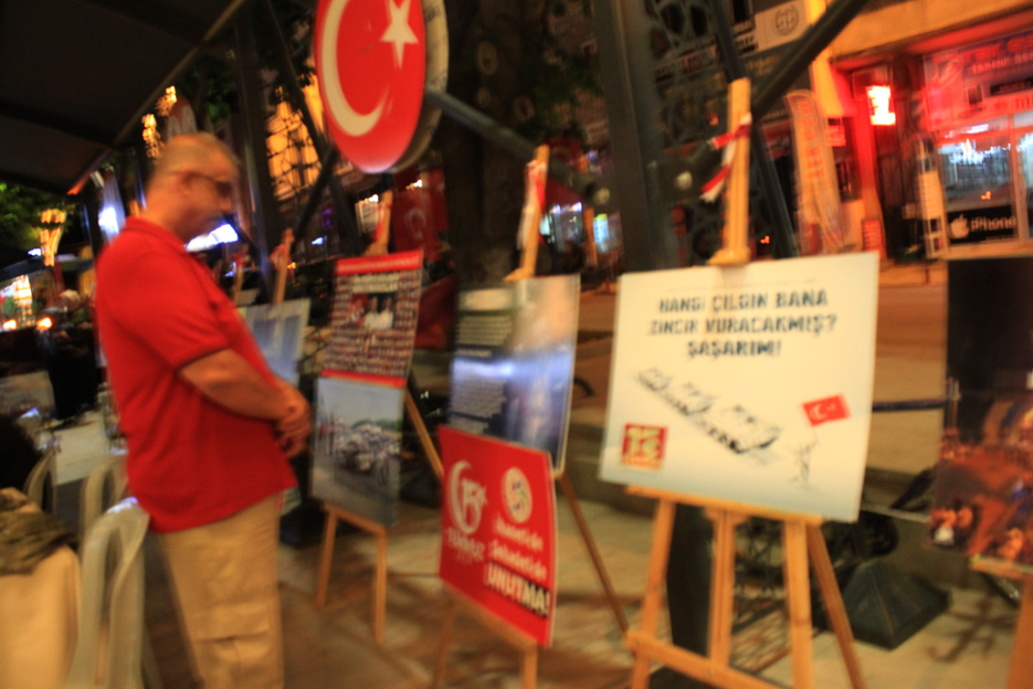 DİNAR’DA 15 TEMMUZ ŞEHİTLERİNİ ANMA DEMOKRASİ ve MİLLİ BİRLİK GÜNÜ ETKİNLİKLERİ 2 Sergi 2