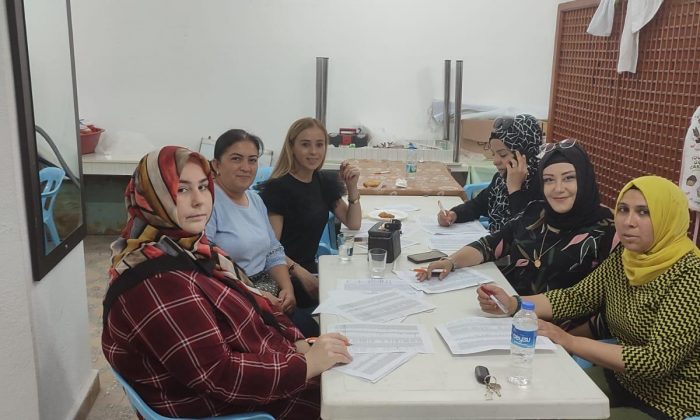 AK PARTİ KADIN KOLLARINDA HUMMALI ÇALIŞMA