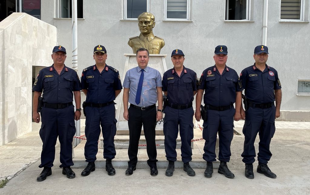 İLÇEMİZ KAYMAKAMI KAPANKAYA'NIN VEDA ZİYARETLERİ 3 Kaymakam 1