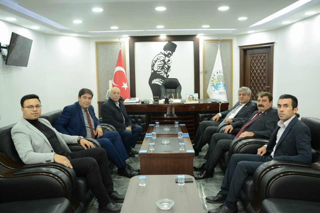 AYDIN MİLLETVEKİLİ RIZA POSACI DİNAR’DA ZİYARETE ÖNCE ŞEHİDİMİZİN EVİNDEN BAŞLADI 2 AK Parti 3