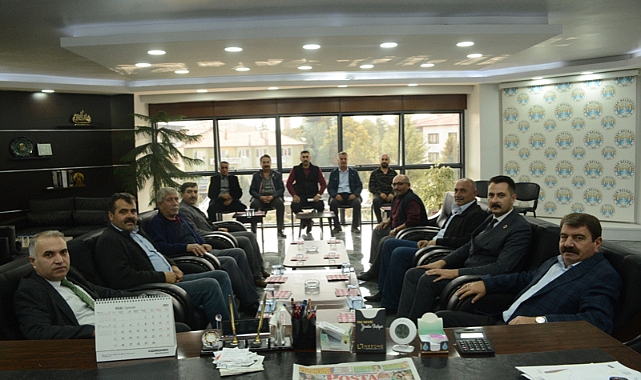 BELEDİYE BAŞKANIMIZ NİHAT SARI, MUHTARLARIMIZIN GÜNÜNÜ KUTLADI 