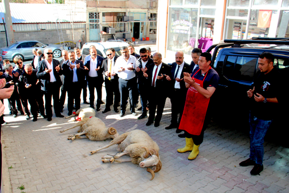 VELİ ÖZCAN MAZBATAYI ALDI 3 Ditso 2 1