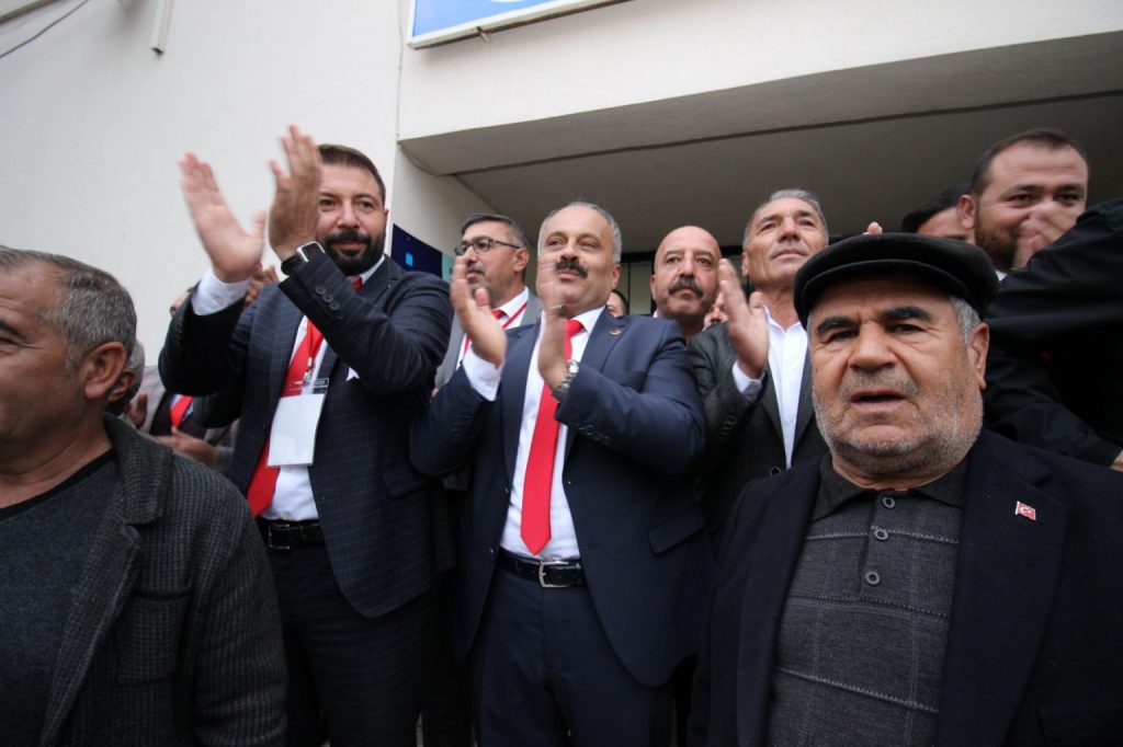  Dinar Ticaret ve Sanayi Odası Üyeleri Başkanını Seçti VELİ ÖZCAN