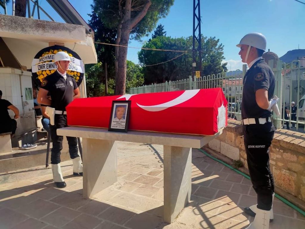 Dinarlı Emekli Emniyet Müdürümüz Vefat Etti 3 a8044792 9bb3 4256 8c6f d0475148a05c