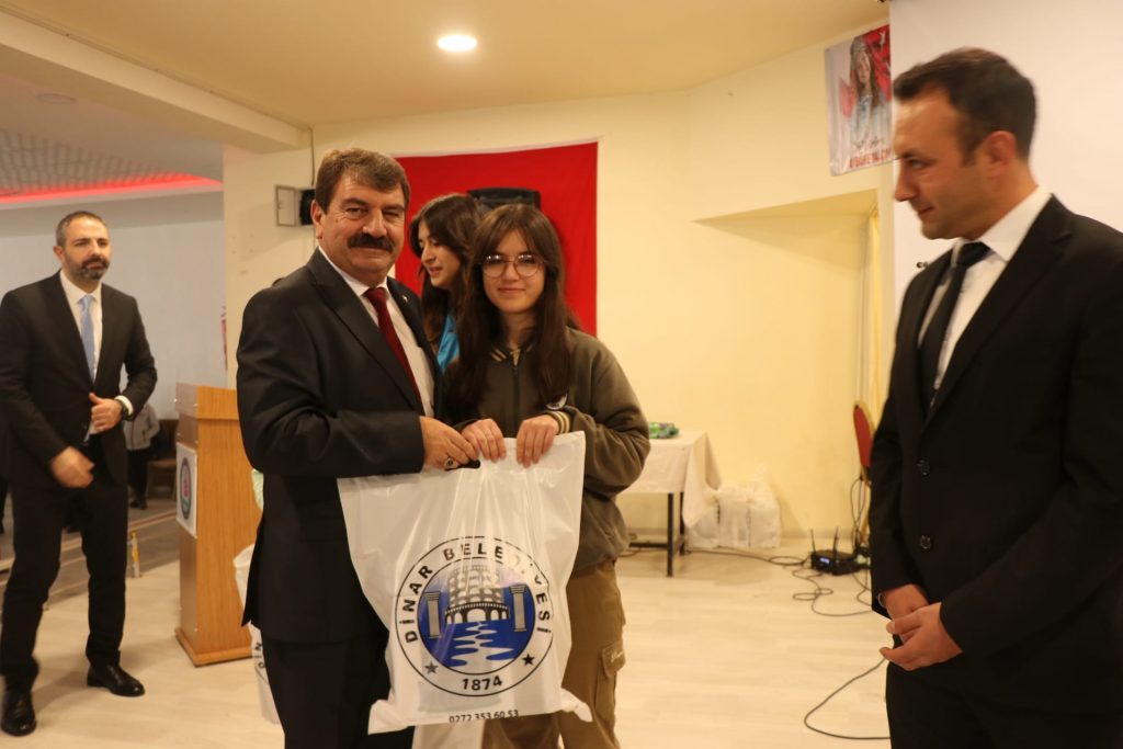 BELEDİYE BAŞKANIMIZ NİHAT SARI, “ÖĞRETMENLERİMİZİN GÜNÜ KUTLU OLSUN” 3 24 kasim haberi 15