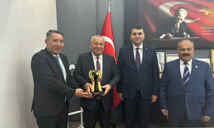 DP GENEL BAŞKANI UYSAL VELİ ÖZCAN ve VEYSEL TOPÇU’YA BAŞARILAR DİLEDİ