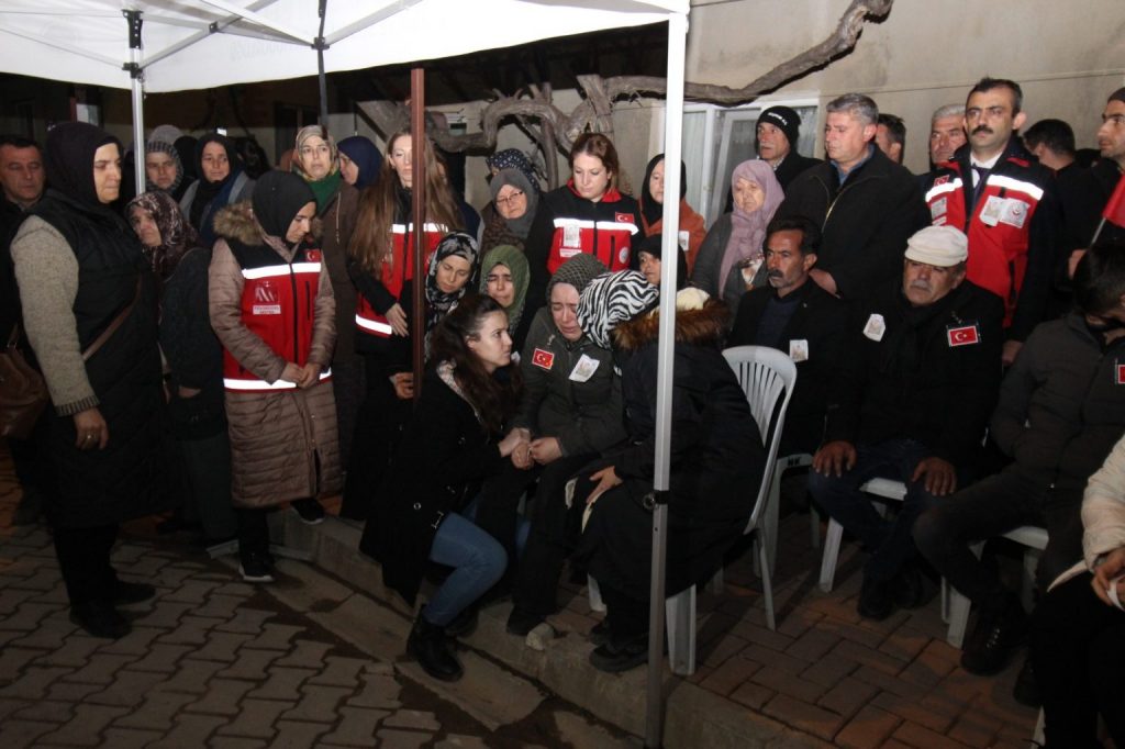 BAŞMAKÇILI ŞEHİDİMİZ SON YOLCULUĞUNA UĞURLANDI 5 50e34b30 a9f0 4840 aa26 1830db642adf 1536x1023 1