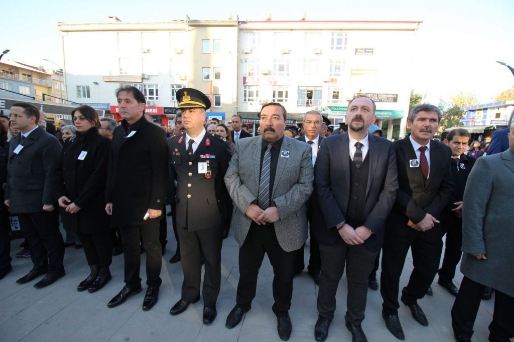 ATA’MIZI MİNNET VE ŞÜKRANLA ANDIK 6 Ataturk 8