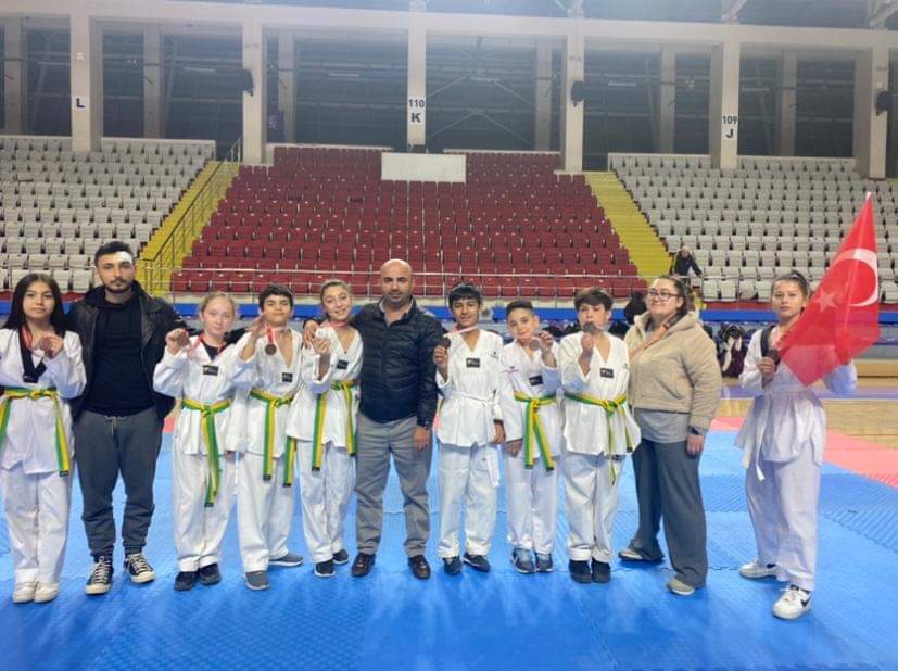 8 Sporcu Madalya Aldı