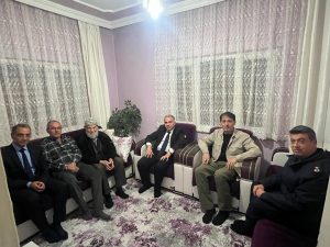 KAYMAKAM DURU ŞEHİT MAHMUT KAVAK’IN AİLESİNİ ZİYARET ETTİ