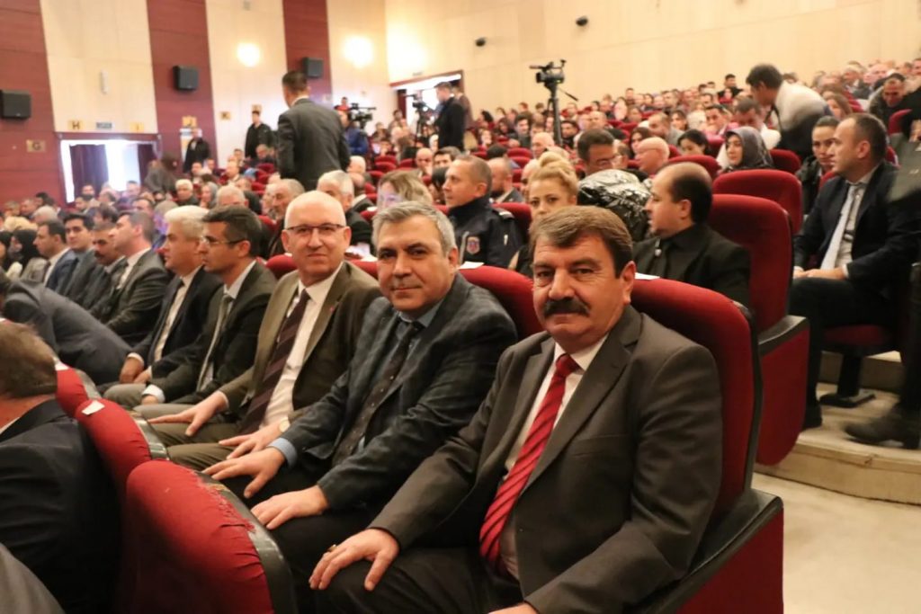 Belediye Başkanımız Nihat Sarı, İl İnsan Hakları İstişare toplantısına katıldı
