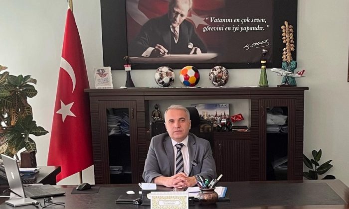 DİNAR KAYMAKAMI KEMAL DURU’NUN 24 KASIM ÖĞRETMENLER GÜNÜ MESAJI