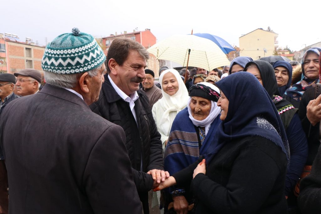 UMREYE GİDEN VATANDAŞLARIMIZI UĞURLADIK