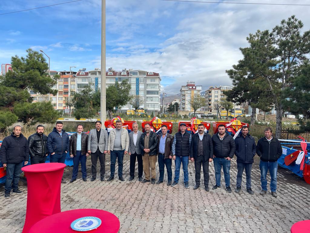 VEYSEL TOPÇU; “ÜRETİMİN HER AŞAMASINDA ÇİFTÇİLERİMİZİN YANINDAYIZ” 3 Pancar koop 3