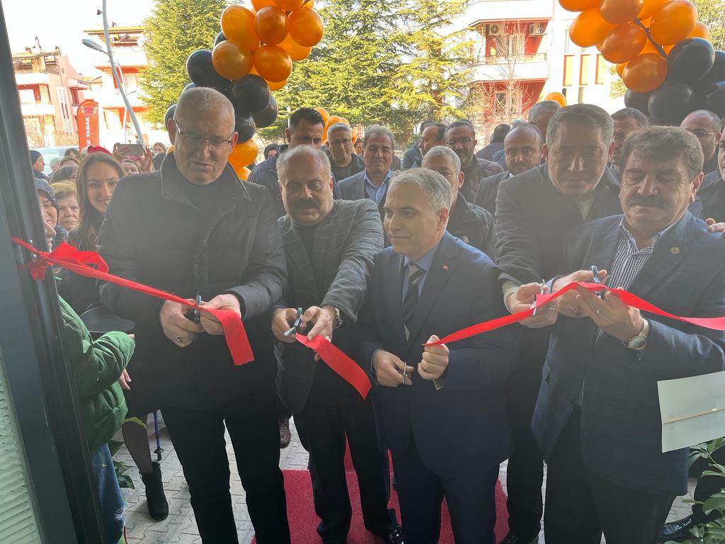 KAYMAKAM DURU SANİYE ŞEKER KUAFÖR&GÜZELLİK İŞ YERİ AÇILIŞINA KATILDI 2 IMG 20230130 WA0006