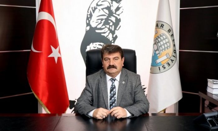 BELEDİYE BAŞKANIMIZ NİHAT SARI’DAN BAŞSAĞLIĞI MESAJI 1 nihat sari uzgun 700x420 1