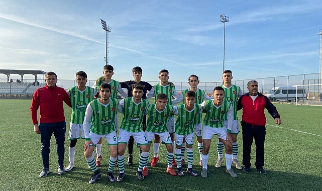 Dinar Belediye Sporumuzun genç takımı 3 puanı 6 golle aldı 1 spor