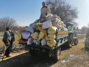 Afşar Köylülerinden Depremzedelere Odun Desteği